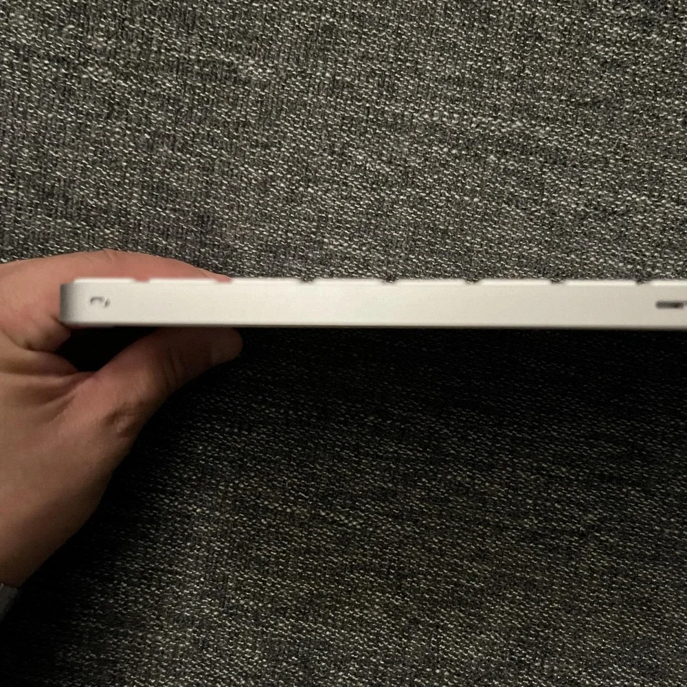 Apple Magic Keyboard 2nd Gen A2449 Wireless Bluetooth White Touch ID QWERTY